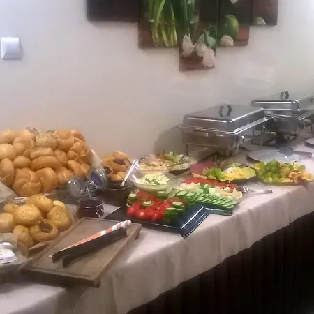 Arka Krakow Bed & Breakfast 2*