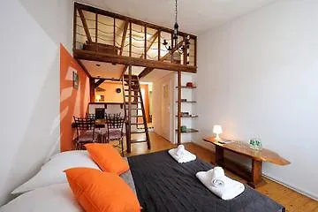 Siesta Aparthotel 2*