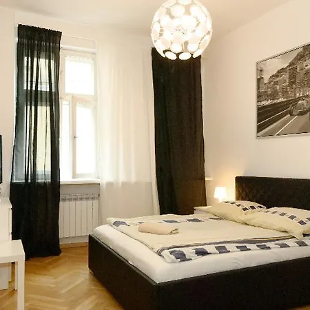 P&j Tourist Otel 5*