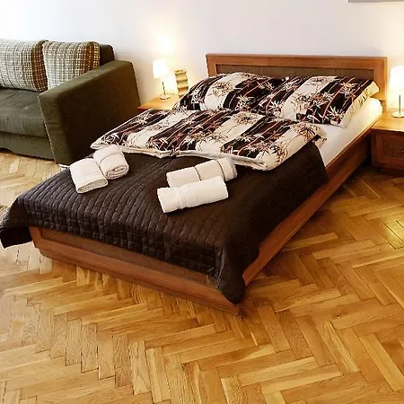 P&j Tourist Otel
