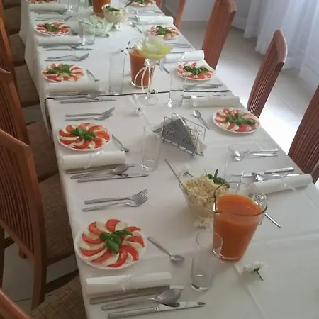 Arka Krakow Bed & Breakfast 2*