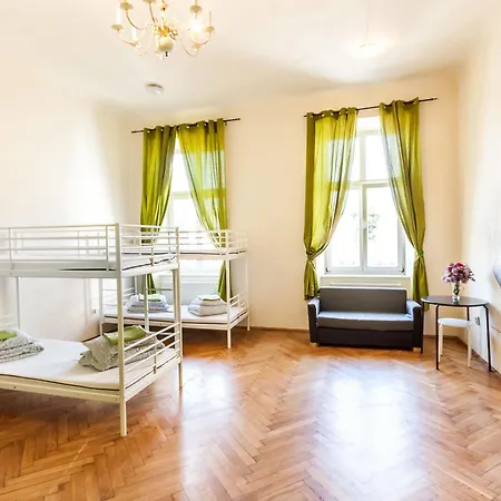 Hostal Good Bye Lenin Revolution *