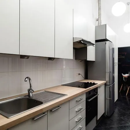 Cracow Rent - Spacious For 2-7 People In Quiet Area - Kolberga Street Nr 3 - 10 Min To Main Square By Foot アパートホテル