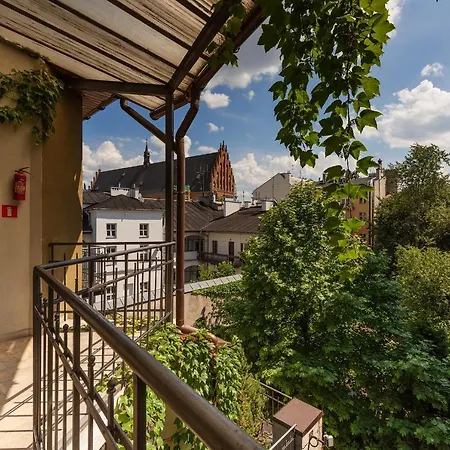 Hotel apartamentowy For Main Square