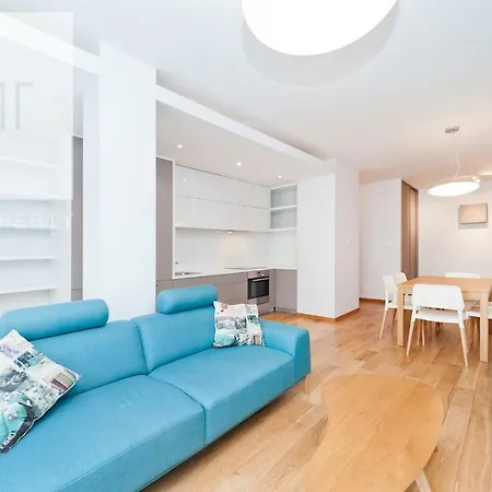 Appartement Charming And Bright- Golden Apartments- Old Town *