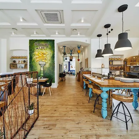 Cheerful Air Conditioned With Mezzanine And Parking - Old Town Apartment