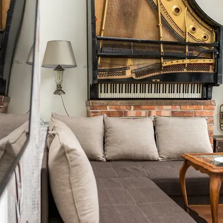 Cheerful Air Conditioned With Mezzanine And Parking - Old Town Apartment