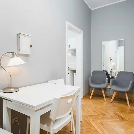 Apartament Florian's Gate | City Center Old Town | Florianska 40 *