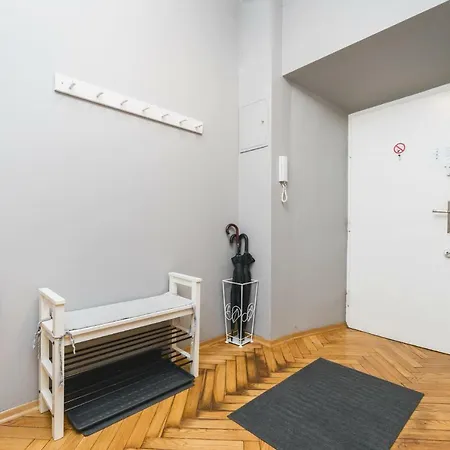 Apartament Florian's Gate | City Center Old Town | Florianska 40 *