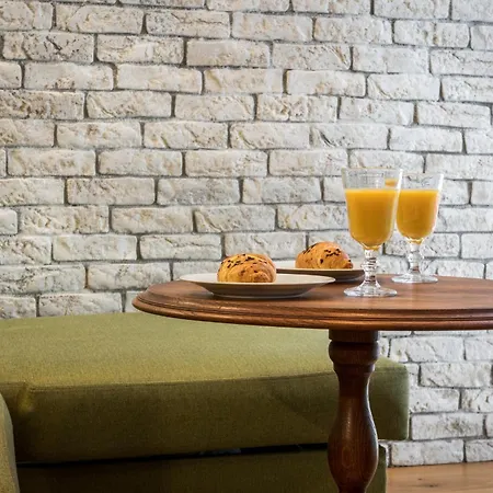 Cheerful Air Conditioned With Mezzanine And Parking - Old Town Apartment *