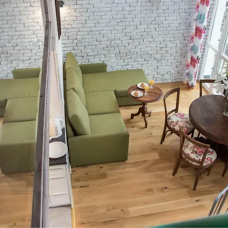 Cheerful Air Conditioned With Mezzanine And Parking - Old Town Apartment