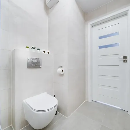 Sarah Old Town Aparthotel 3*