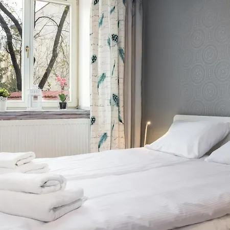 Apartment Cheerful Air Conditioned With Mezzanine And Parking - Old Town *