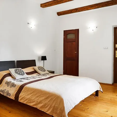 For Main Square Hotel apartamentowy 3*