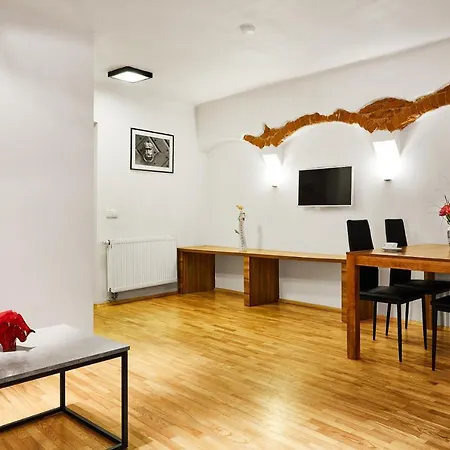 Hotel apartamentowy For Main Square 3*