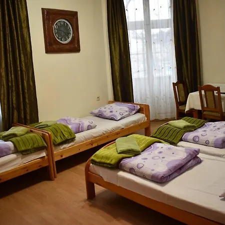 Hostel Green