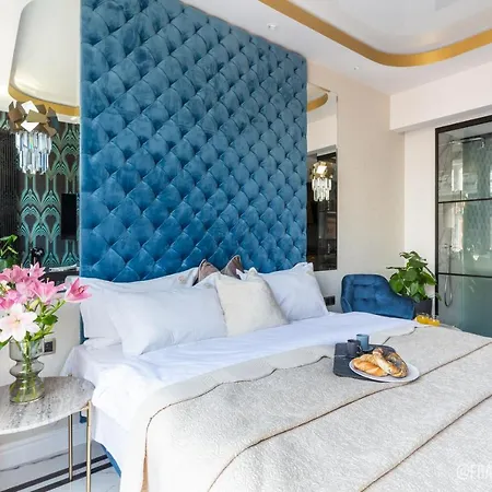 Apartment Feniks Fragola Main Square *