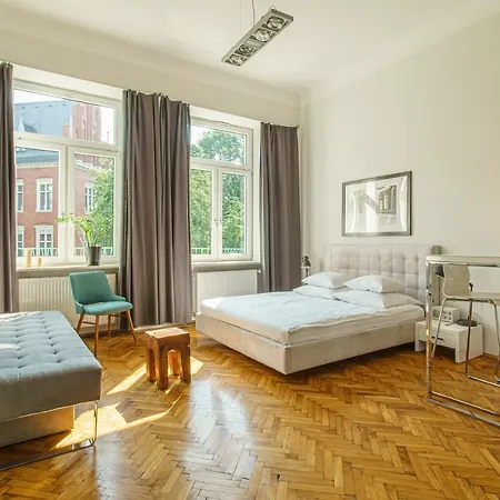 Novumhouse - Straszewskiego Apartahotel Cracovia