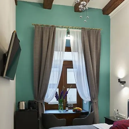 7 Heaven Elegant Old Town Bed & Breakfast *