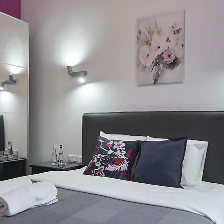 7 Heaven Elegant Old Town Bed & Breakfast *