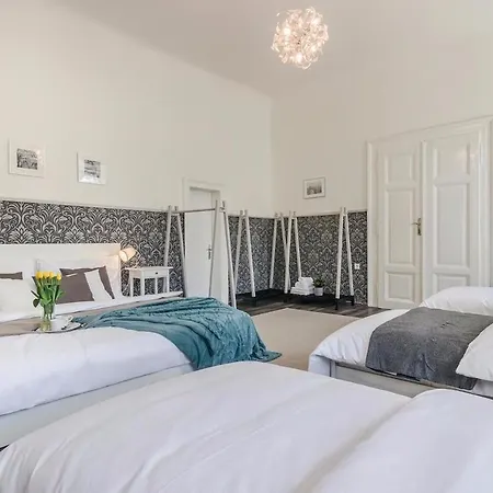 Little Britain Aparthotel Sauna&Daily Spa Hen&Stag Do 2*