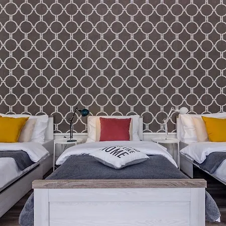 Appart hôtel Little Britain Aparthotel Sauna&Daily Spa Hen&Stag Do 2*