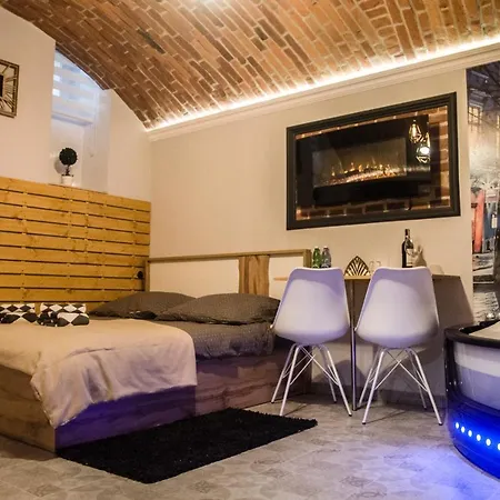Underground Jacuzzi Bed & Breakfast