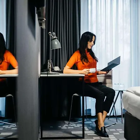 Q Hotel