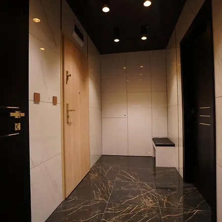 Lema Versace Apartment *
