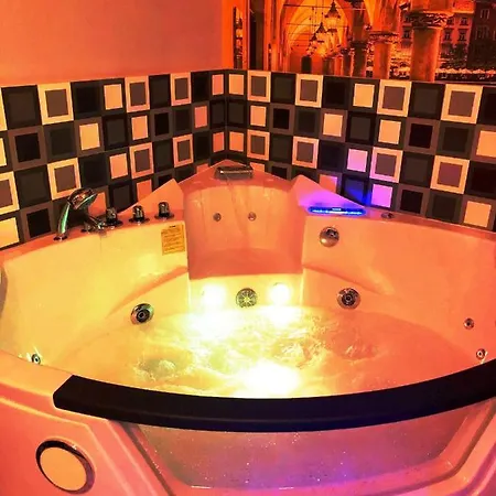 Bed & Breakfast Underground Jacuzzi Krakow