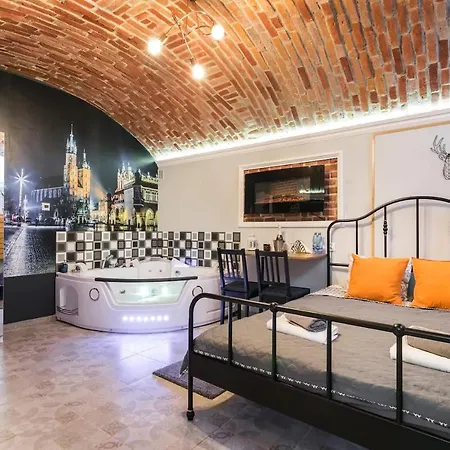 Underground Jacuzzi Bed & Breakfast *