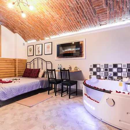 Bed & Breakfast Underground Jacuzzi Krakow