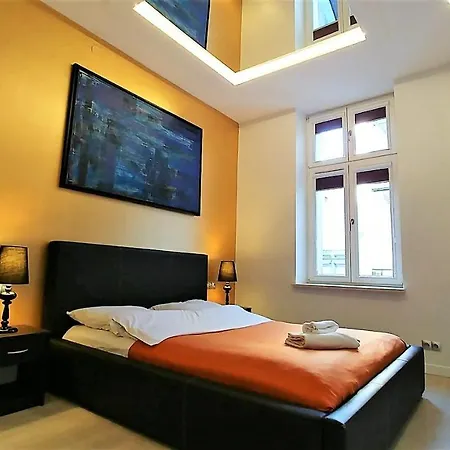 Mirror Gold & Grey Apartment