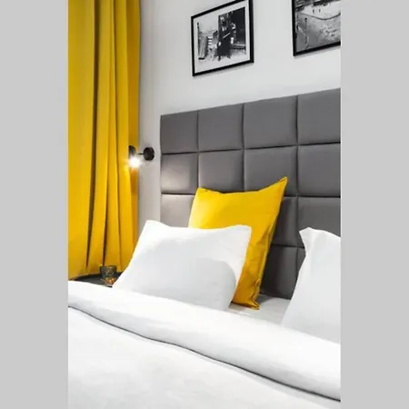 Househost Apartment: Miodowa 42/8a Street Apartment Krakow