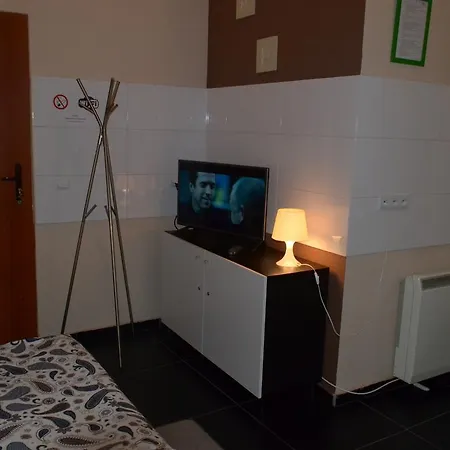 Appena & Hostal *