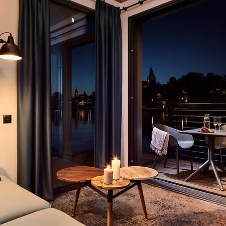 New Port - Premium Floating Aparthotel Krakov