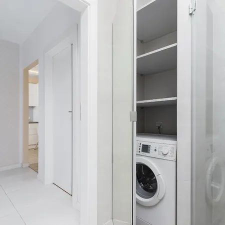 Romanowicza Cracow By Renters Apartment *