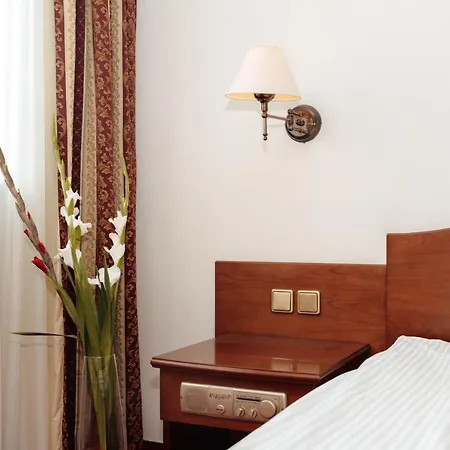 Sympozjum & Otel