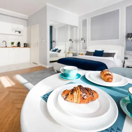Main Square Aparthotel 3*