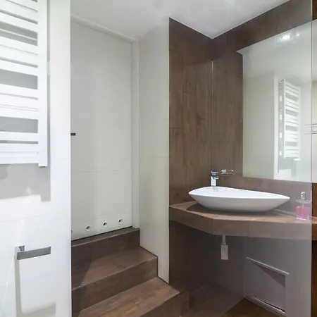 Rainbow 1 Premium Apartment