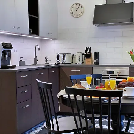 Rzeszowska 5 Apt. 3 * Kraków