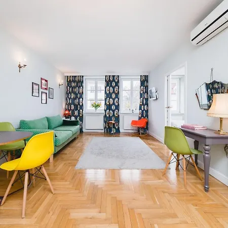 Apartment In The Heart Of Jewish Quarter - Old Synagogue - By Upstairs