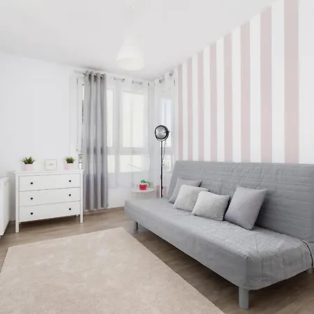 Apartment Avia Three Bedroom Two Balcony Ac & Parking By Renters