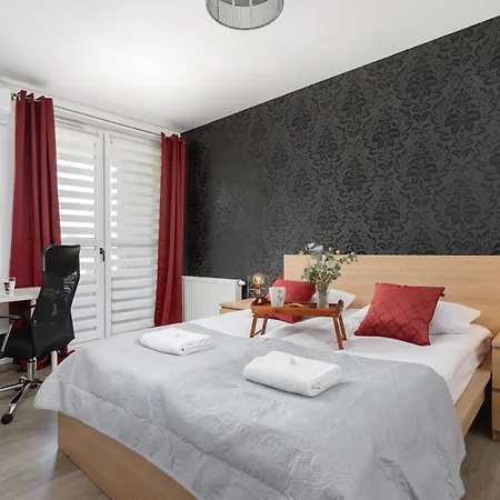 Apartment Avia Three Bedroom Two Balcony Ac & Parking By Renters *
