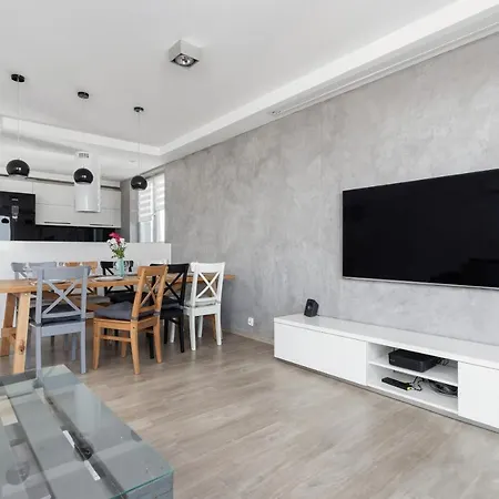 Apartment Avia Three Bedroom Two Balcony Ac & Parking By Renters *