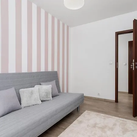 Apartment Avia Three Bedroom Two Balcony Ac & Parking By Renters *