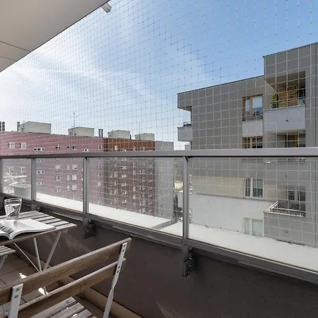 Avia Three Bedroom Two Balcony Ac & Parking By Renters Apartment *