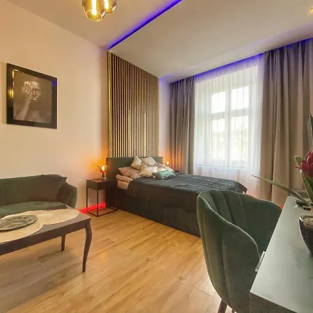 Czarny Z Jacuzzi Apartment Krakow