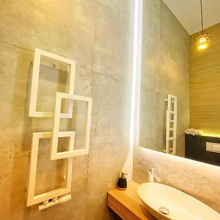 Czarny Z Jacuzzi * Krakow