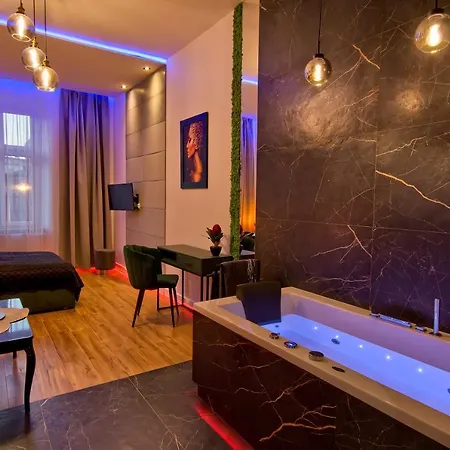Apartment Czarny Z Jacuzzi Krakow